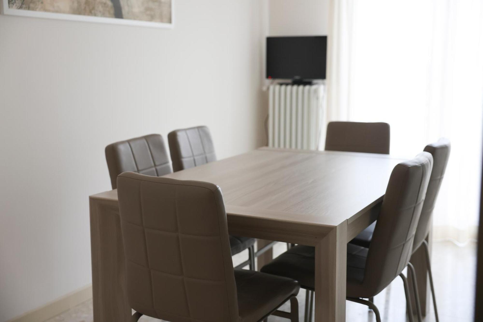 Blancohouse - Berto Luxury Rimini Centro Storico Apartment Bagian luar foto