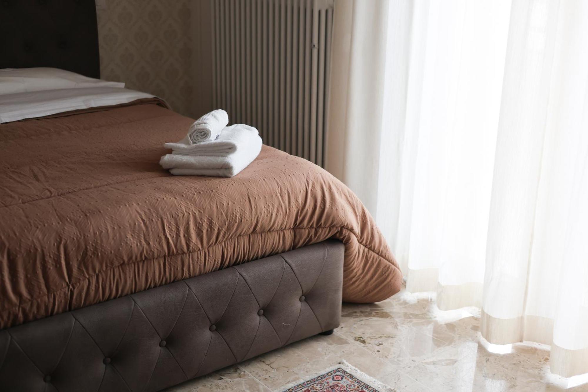 Blancohouse - Berto Luxury Rimini Centro Storico Apartment Bagian luar foto