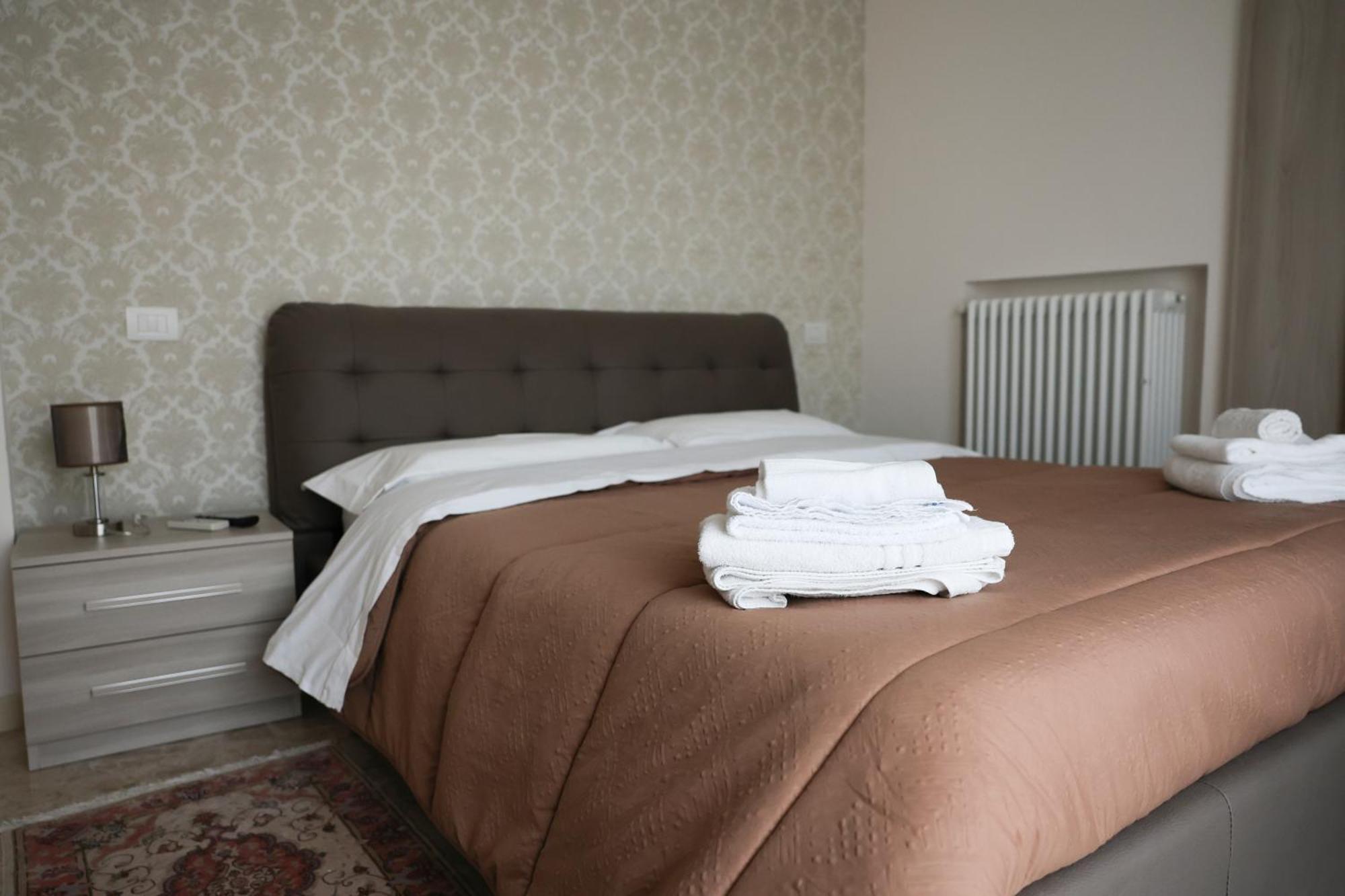 Blancohouse - Berto Luxury Rimini Centro Storico Apartment Bagian luar foto